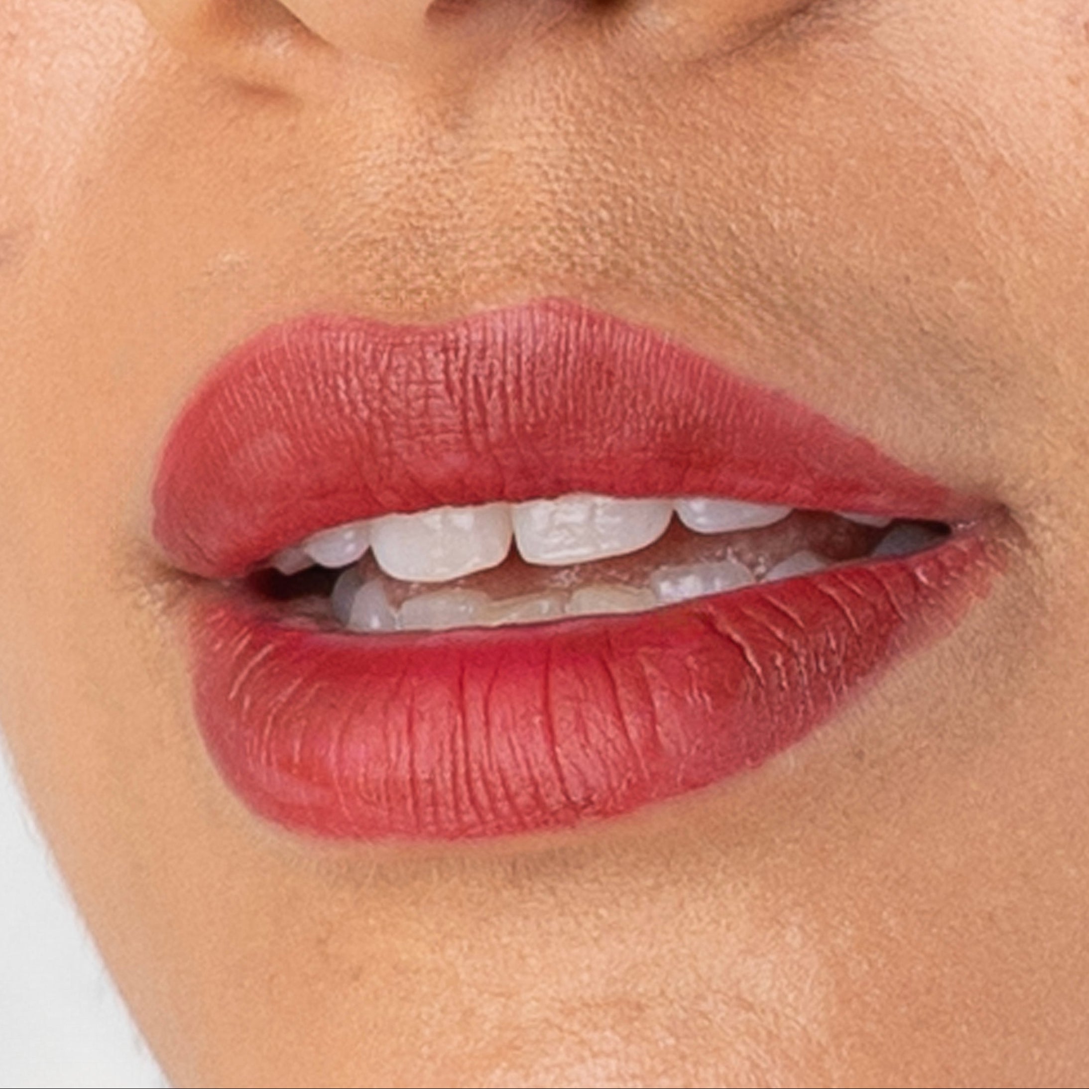 2025_Ferrousbeauty-2796_copy-close.jpg